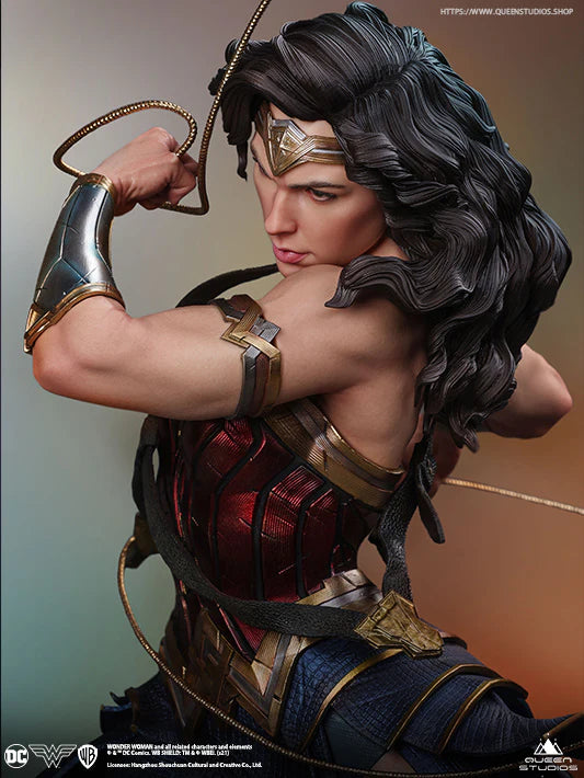 Queen Studios DC Comics 1/4 Wonder Woman Statue