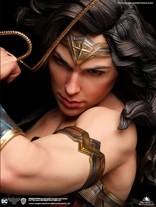 Queen Studios DC Comics 1/4 Wonder Woman Statue